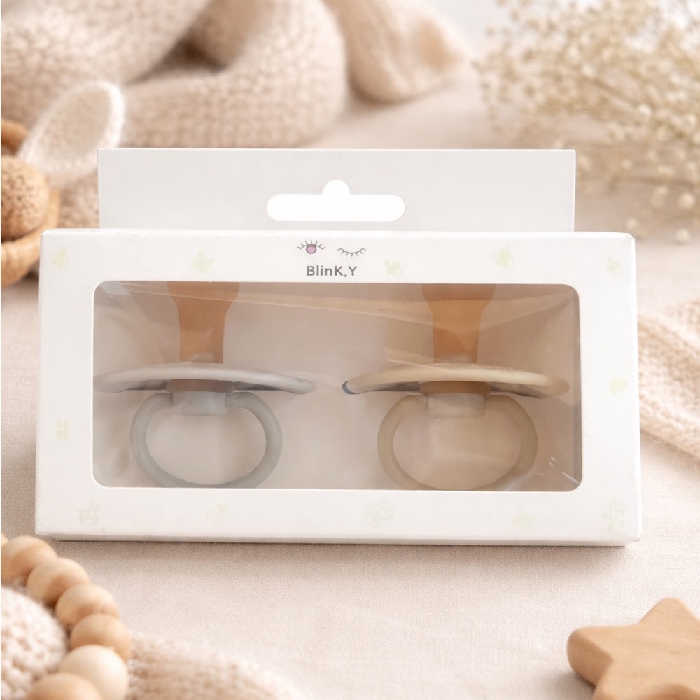 Blink.Y Pacifier Set in Neutral Tones